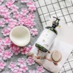 Die Suche nach der richtigen Haarpflege kann überwältigend sein, insbesondere wenn Produkte Ergebnisse versprechen, aber nicht halten, was sie versprechen. Hairlust geht Schönheit anders an und kombiniert Bio-Inhaltsstoffe, Nachhaltigkeit und maßgeschneiderte Routinen zu Produkten, die nicht nur das Haar pflegen, sondern auch das allgemeine Wohlbefinden fördern. Mit dem Fokus auf vegane, zertifizierte Bio-Formeln hat sich Hairlust schnell zu einem vertrauenswürdigen Namen für Kunden entwickelt, die kräftigeres, gesünderes und natürlich schönes Haar wünschen.