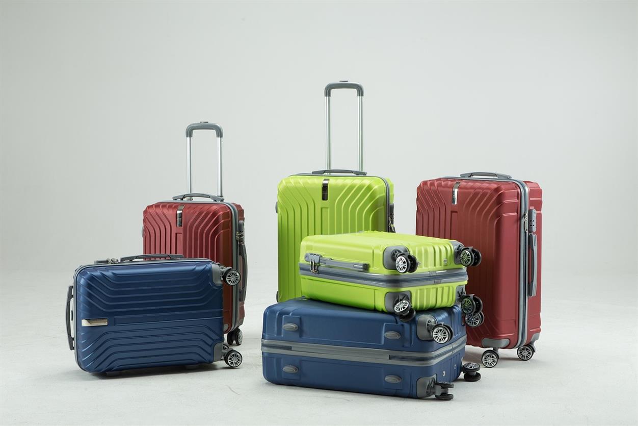 Bagsmart has carved out a reputation as a travel companion brand that merges style with practical function. Their backpacks, luggage, and organizers are built to solve everyday packing frustrations while keeping design at the forefront. For students, professionals, and frequent travelers alike, Bagsmart offers thoughtfully designed products that make packing, commuting, and exploring much easier.